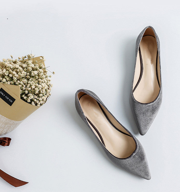 Pointed Toe Shallow Mouth Flats