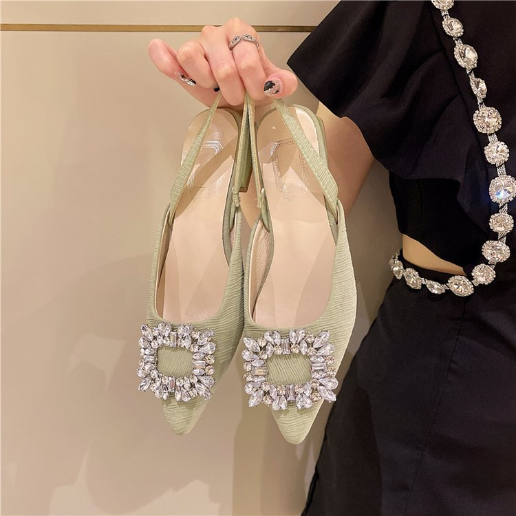 Square Broach Pointed-toe Shoes
