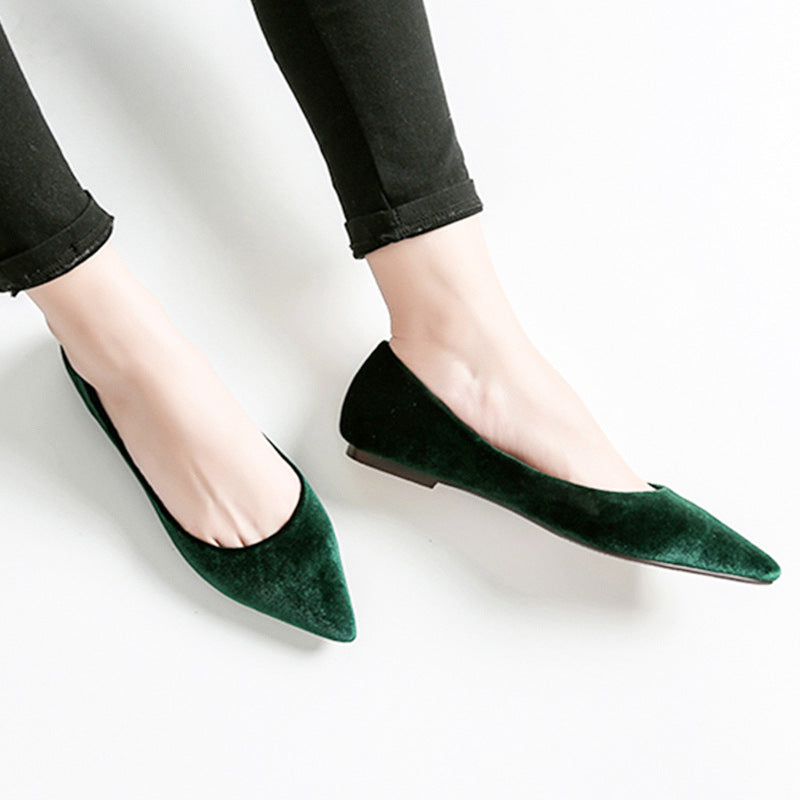 Pointed Toe Shallow Mouth Flats