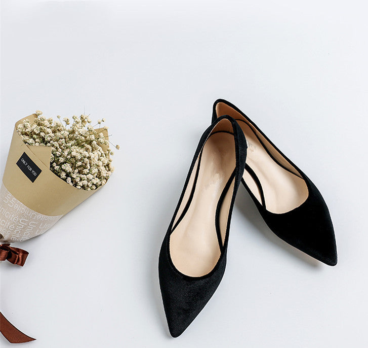 Pointed Toe Shallow Mouth Flats